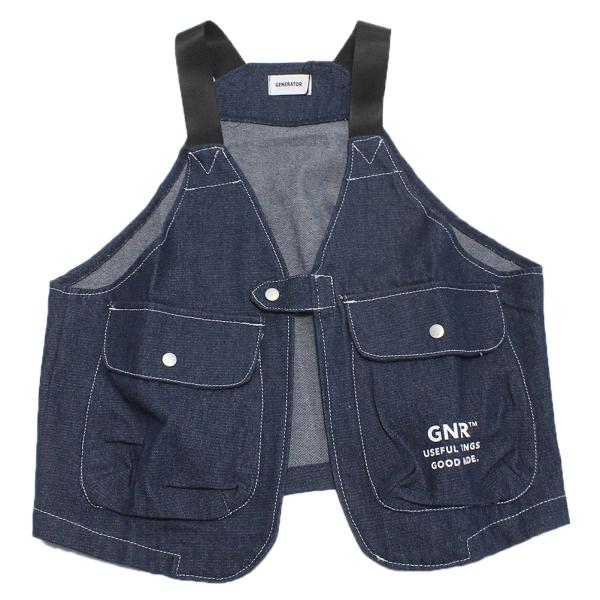 GENERATOR ジェネレーター“ジェネレーター”のデニムキャンプベストアウトドアにピッタリなキャンプベスト。サイドには大きなポケット付き！小物の出し入れも便利です。シャツだけでなくスウェットなど厚手のトップスとのレイヤードスタイルにおす...