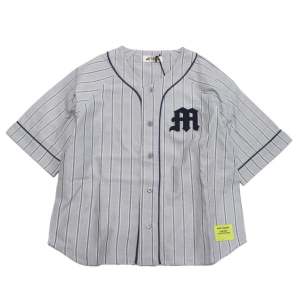 make your day メイクユアデイ“メイクユアデイ”のベースボールシャツラグランスリーブでゆったり着れるベースボールシャツ。カジュアルなストライプで着回しやすい仕上がりです。胸元のフェルトワッペンが目を惹くデザイン。ナチュラルなコッ...