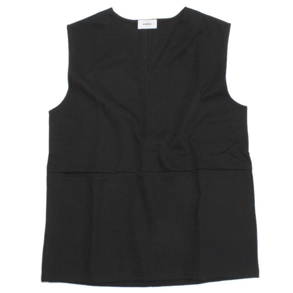 undeny. アンディニー“アンディニー”のポンチベストきれいめにもカジュアルに着回しの利く1着。首元がすっきり見えるVネックデザイン。フロント部分には大きめのポケット付き。素材は適度にストレッチの効いたT/Cポンチを使用。model：(...