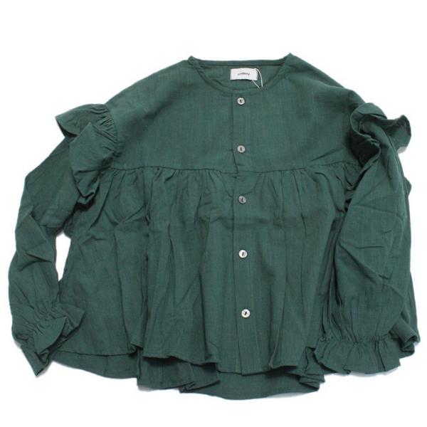 undeny. アンディニー“アンディニー”の袖フリルブラウスふわっと広がるシルエットがガーリーなブラウス袖についたフリルもポイントです。前後差があるシルエットで横から見ても魅力的なシルエットに。もともとナチュラルなシワ感のある生地で、気を...