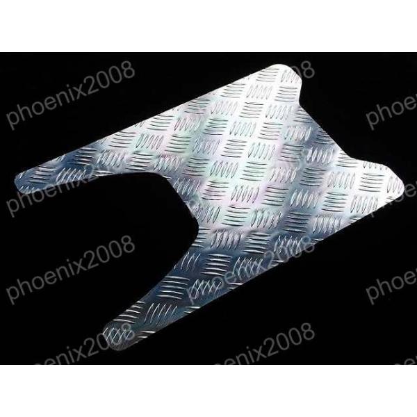 No-3015 ■1枚目の画像に写っている物が全てでございます。 ■材質：アルミ ■適合車種：ジャイロキャノピー ■厚さ1.5mmアルミ形成版プレス　・　腐食防止クリアアルマイト加工済み ■お取り付け用ビスは付属しておりません。 ■穴開けが...