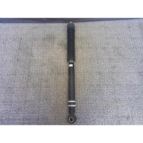 ヴォクシー DBA-ZRR70W 右Rショックアブソーバー 48531-80762 : 近松