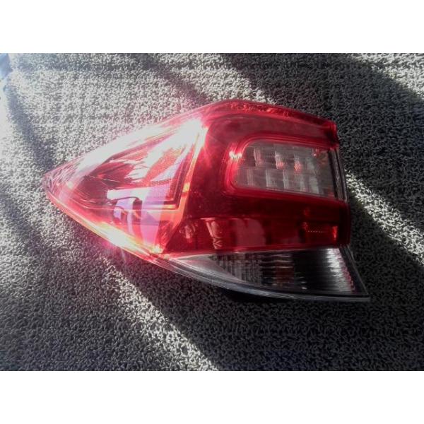 インプレッサ 3BA-GK3 左テールランプ FBM924-01 84912FL110 : 近松