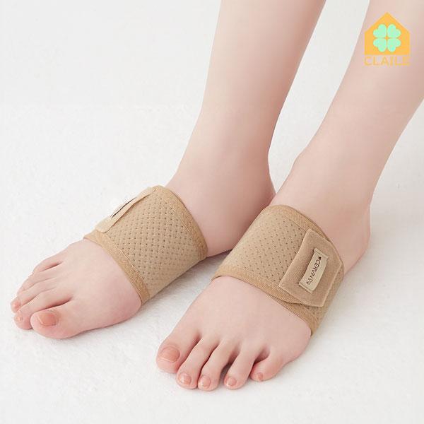 遠赤ぽかぽか足裏サポーター・蓄熱・保温・遠赤効果で冷えやすい足裏をしっかりと暖めます。・ブラックシリカ鉱石をパウダー状にしてサポーターの内側全面にプリント加工しています。・蓄熱・保温・遠赤生地のサーモトロン　ラジポカ　ユニチカ（R）を肌側に...