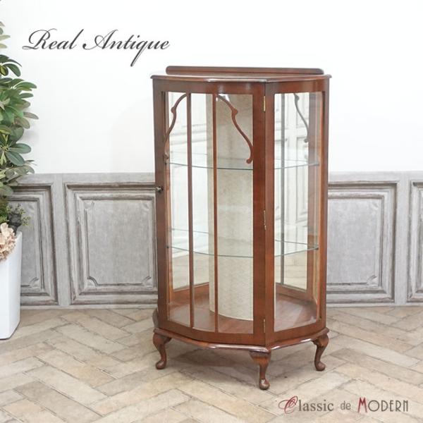 ●品名・品番antique59628　ショーケース　1940年頃　ウォールナット材　イギリス●サイズW 77 x D 37 x H 117 (天板高 115) cm●商品について落ち着いた雰囲気のショーケースです。小ぶりなサイズはイギリスの...