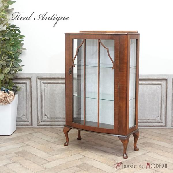 ●品名・品番antique80116　ショーケース　1930年頃　ウォールナット材　イギリス●サイズW 72 x D 31 x H 115.5 (天板高 113) cm●商品について絶妙なサイズ感が嬉しいショーケースです。ウォールナットの杢...