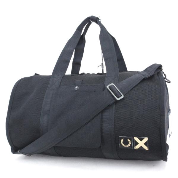 希少　未使用級　FRED PERRY フレッドペリー ボストンバッグ ブラック FRED PERRY フレッドペリー ボストンバッグ TONAL LARGE BARREL