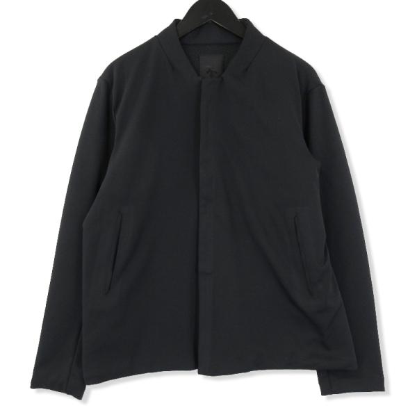デサント　オルテライン　カラーレスストレッチブルゾン DESCENTE ALLTERRAIN のライトアウター、「COLLARLESS STRETCH