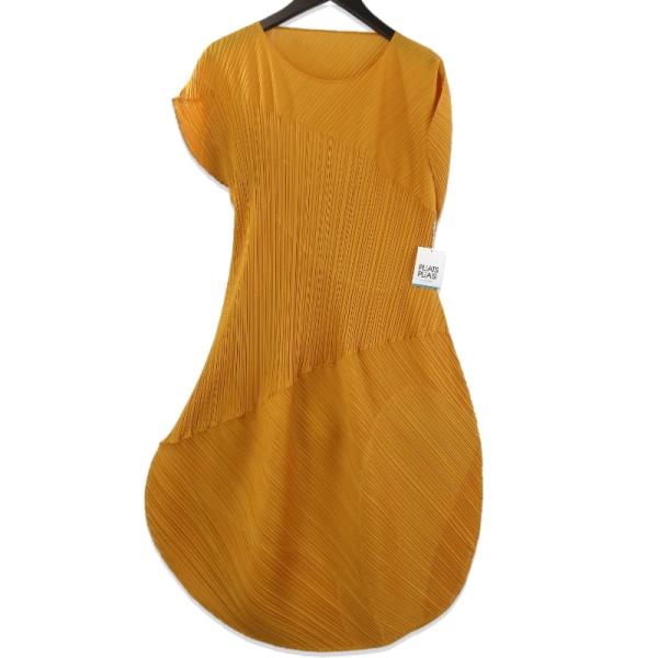 【希少✨】プリーツプリーズ　タンクトップ　ハイネック　フリンジ　黄色　3 PLEATS PLEASE ISSEY MIYAKE（タンクトップ）のフリマアイテム一覧