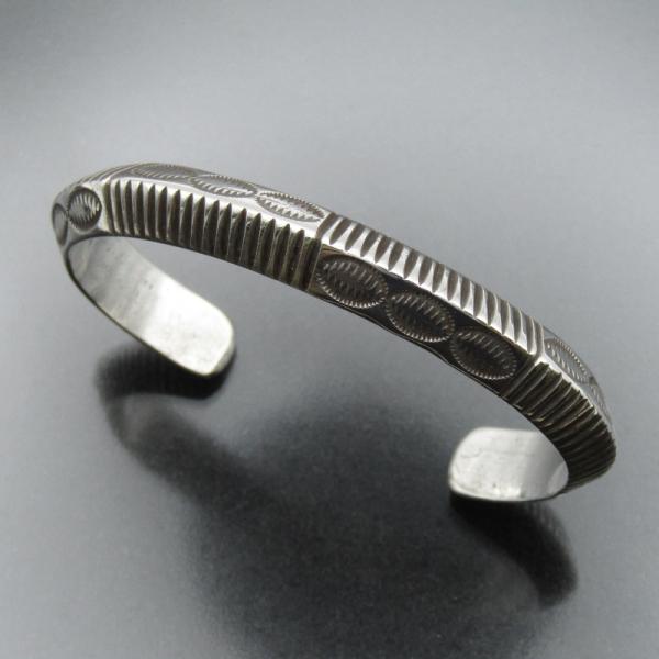 Perry Shorty ナバホ族 バングル トライアングル コインシルバー