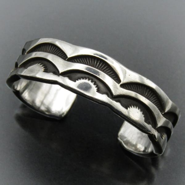 Emerson Bill ナバホ族 バングル スタンプワーク ヘビーゲージ