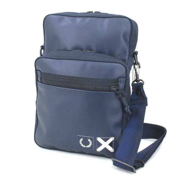 【FRED PERRY×LUGGAGE LABEL】ネイビー トートバッグ 美品 FRED PERRY×LUGGAGE LABEL】ネイビー トートバッグ 美品