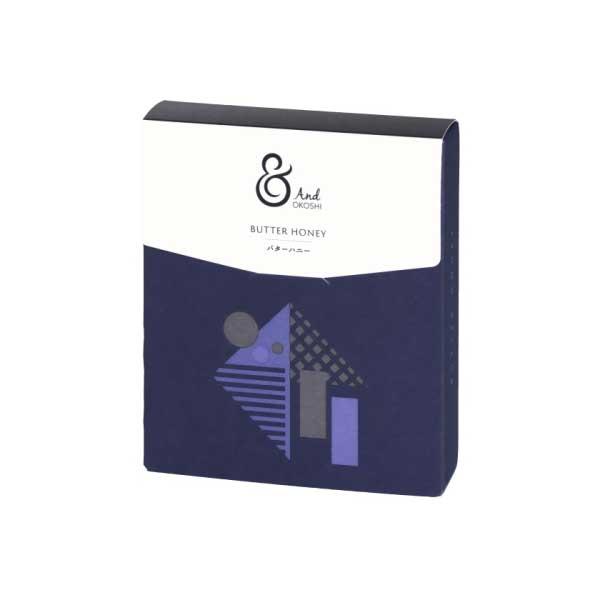 日本の伝統的なおこしの製法と、西洋で愛される軽やかなフレーバーが出会って誕生した豊かな味わいが自慢。今までにない軽やかな食感や、素材が織りなす上品なフレーバーにこだわり、つまみやすいスティックスタイルで仕上げました。