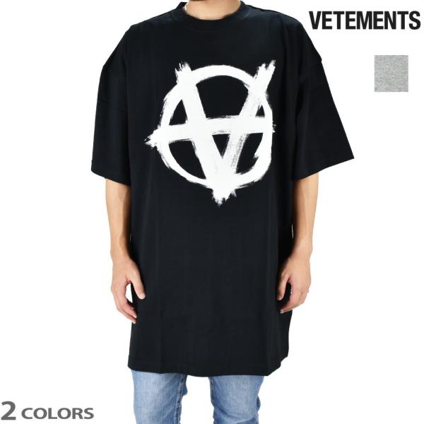 並行輸入品】ヴェトモン Tシャツ アナーキーゴシックロゴプリント