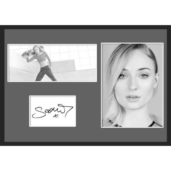 10種類!Sophie Turner/ソフィー・ターナー/女優/ドラマ/映画/サインプリント&amp;証明書付きフレーム/BW/モノクロ/ディスプレイ(7-3W）