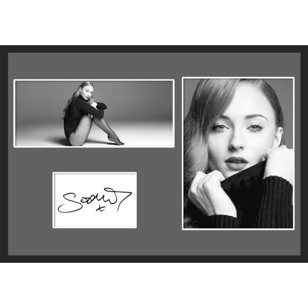 10種類!Sophie Turner/ソフィー・ターナー/女優/ドラマ/映画/サインプリント&amp;証明書付きフレーム/BW/モノクロ/ディスプレイ(2-3W）