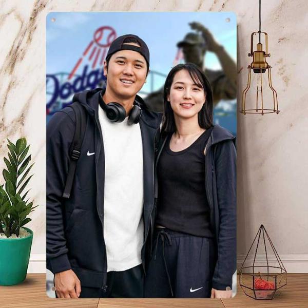 雑貨【大谷翔平 田中真美子 】MLB ロサンゼルス・ドジャース プロ野球選手 写真 メタル ポスター ブリキ 看板 サビ風なし -19