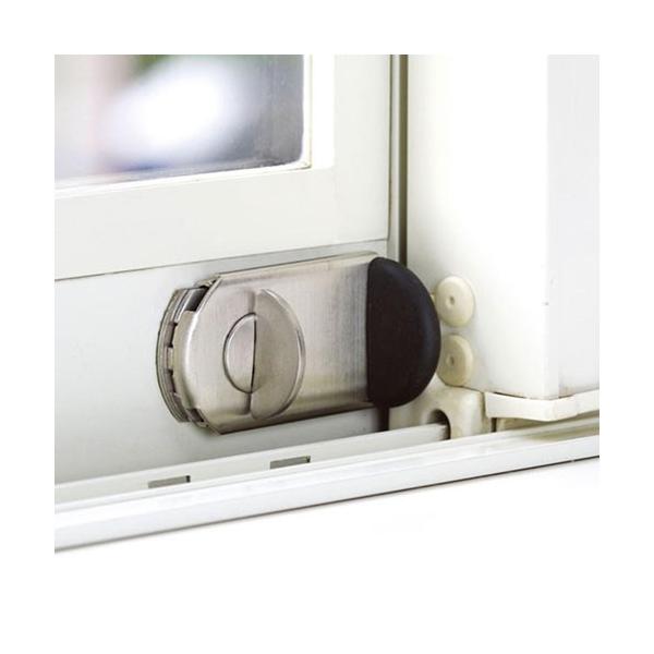 割られてもしっかりロック！最も多い窓からの侵入を阻止！ネジ止めだから大きな安心感。施錠はガイドレールに本体を差し込むだけ。開錠はツマミを右に回し、本体を横に引くだけ。ステンレス製なので錆びずに耐久性抜群。サッシの擦れ違いすき間：4mm以上色...