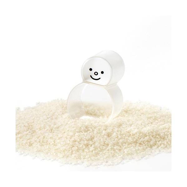 0.5合と1合をくっつけたらゆきだるまのカタチになりました。かわいくて便利なお米の計量カップです。合数とミリリットルの目盛付き。雑穀米の計量にも。製品サイズ：71x60x105mm製品重量：36g容量：180ml(1合）/90ml（0.5合...