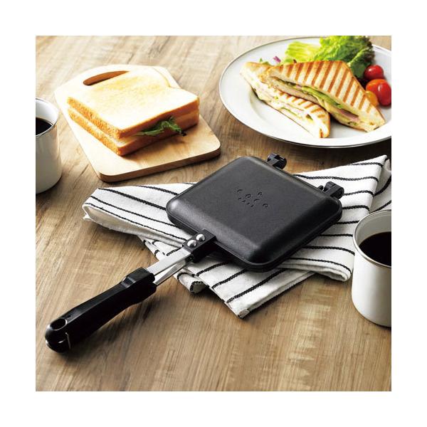 ホッとひと休み、ここがいつものカフェになる。波型＆フラットでお好み調理。クルっと返すだけなので、餃子焼きにも便利。上下取り外してミニフライパンとしても使える。上下取り外せば丸洗いしやすい。■ 商品サイズ354×152×30mm■ 商品重量3...