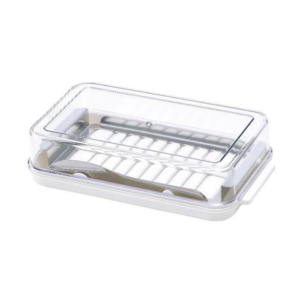 一度で20個(1個=約10g)にカット！そのまま保存できるステンレスバターカッター＆ケースです。バターが取りやすい先割れナイフ付き。市販の200gのバター厚み約35mmまで入ります。※対応バターサイズ：約横15×縦7×高3.5cm以内■商品...