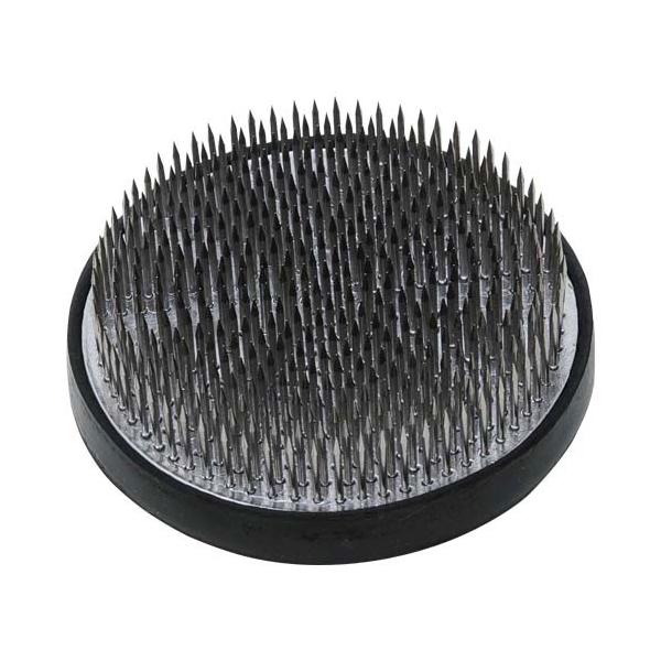 ステンレス針でサビにくいから生け花に最適です。剣山。生け花用です。錆びにくいステンレス針です。底面はすべりにくいゴムマット付きです。■仕様形状：大大丸サイズ(約)：90mm重量：約620gゴムマット付■材質本体：鉛針部：ステンレス