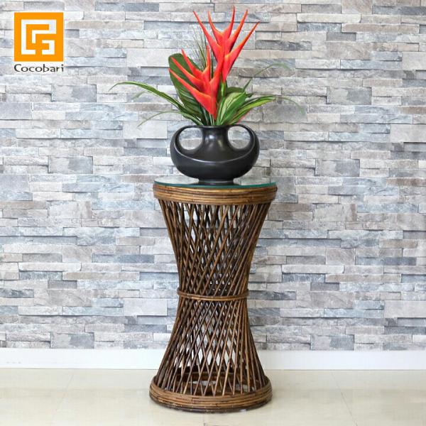 ■商品説明バリのラグジュアリーなリゾートホテルにはのんびりゆったりとした快適な時間が流れています。 エントランスや通路には、アジアのどことなく懐かしい雰囲気とバリの洗練を感じさせるモダンな家具たち。こんなアジアン家具が自分の部屋にあったら、...