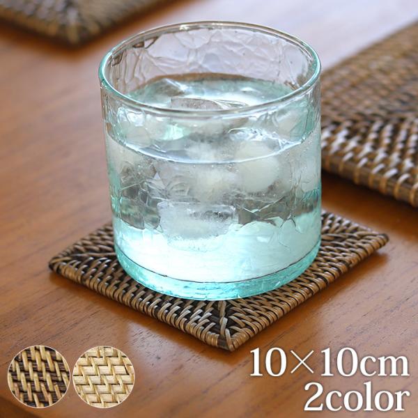 ■商品説明ラタン素材のコースターです。自然素材のラタン(籐)を、バリ島の熟練の職人がひとつひとつ編みあげて作られています。細かくて美しい編み目は見るものを魅了します。編み込まれたラタンのナチュラルな風合いが、どんな食卓にもリゾート地を思わせ...