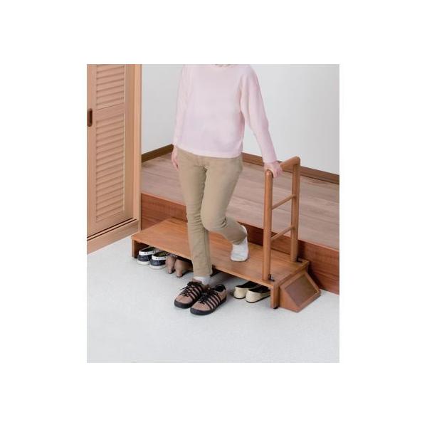 【商品説明】●手すり付きのため玄関、ベランダ等の昇り降りがラクラクです。また天板下の空きスペースには、靴の収納も可能なので玄関スペースを有効活用でき見た目もスッキリします。●辛い段差の昇り降りの負担を緩和。●天板の表面には滑り止めの溝付き。...