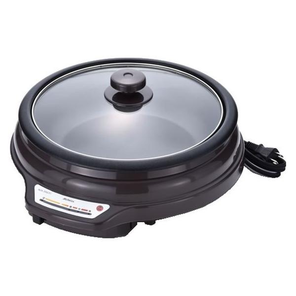 【商品説明】深型なのであったか煮込み料理に最適です。　お鍋が外せるので洗いやすくなっております。　中身が見れるガラス蓋つきです。【仕様】●製品サイズ：幅３３５×奥行３６０×高さ１８０ｍｍ　●鍋サイズ：内径２６ｃｍ、深さ７ｃｍ　●満水容量３．...