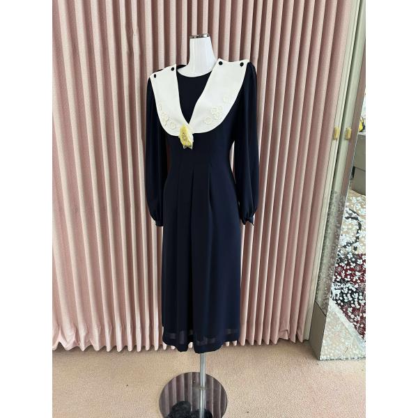 貸衣装処分品 ゲストドレス マタニティドレス 紺ワンピース　中古品。返品、クレーム等を受け付けていない為、多少の所は目をつぶって下さる方にお譲りします。完品をご希望の場合はご購入をお控え下さい。レトロ ピアノ発表会 　　カラオケ　などなど ...