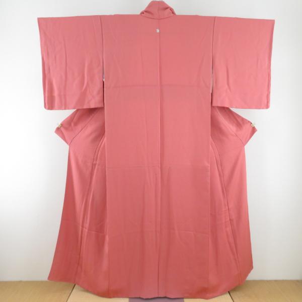 色無地 袷 広衿 桃橙色 菊地紋 正絹 一つ紋 違い鷹の羽紋 仕立て上がり
