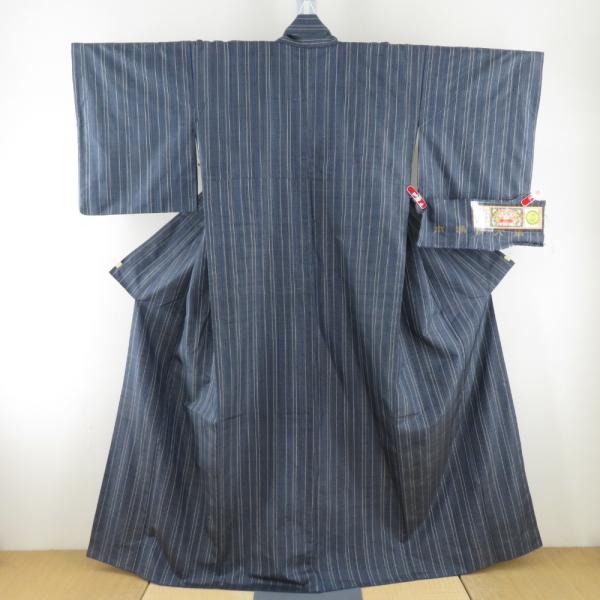 正絹　上質な大島紬　証紙あり　パールトーン　紺色系　袷 大島紬 良品 証紙なし しつけ糸付き 正絹 古典柄 袷仕立て 身丈