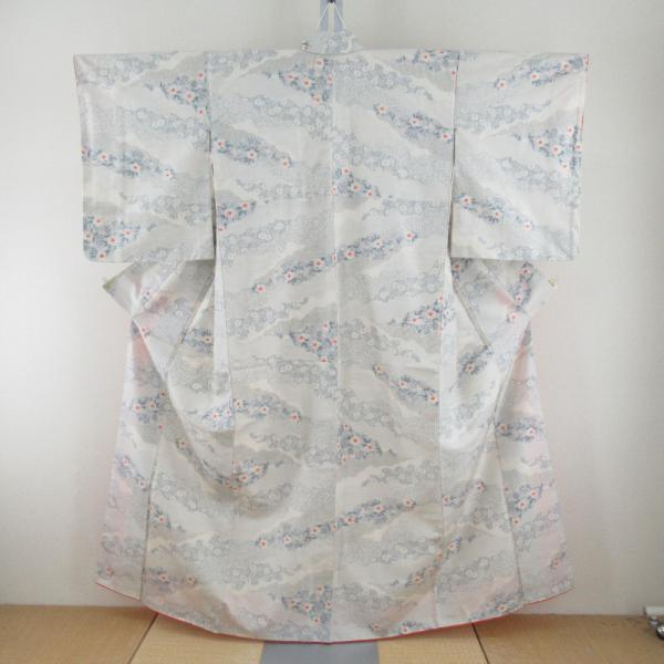紬 着物 唐草に花の切嵌模様 白色ｘグレーブルー 袷 広衿 正絹 仕立て上がり着物 身丈156cm 【キモノオフ野々市若松店】 紬 着物 唐草に花の切嵌模様 白色xグレーブルー 袷 広衿 正絹 仕立て