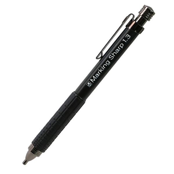 1.3mm芯の建築仕様頑固極太ペン先です。【用途】木材、コンクリート、石材用、建築マーキング。【機能】建築マーキングに適した1.3mm芯対応のシャープペンシルです。補強リングでより頑強になっています。グリップ感の良い適度な太さのゴム製ロング...