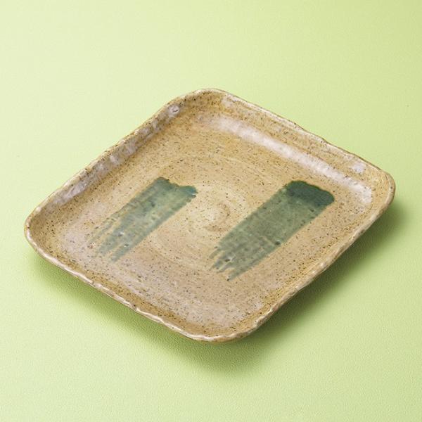 黄色の四角い陶器皿　菓子器です 黄色の四角い陶器皿 菓子器です