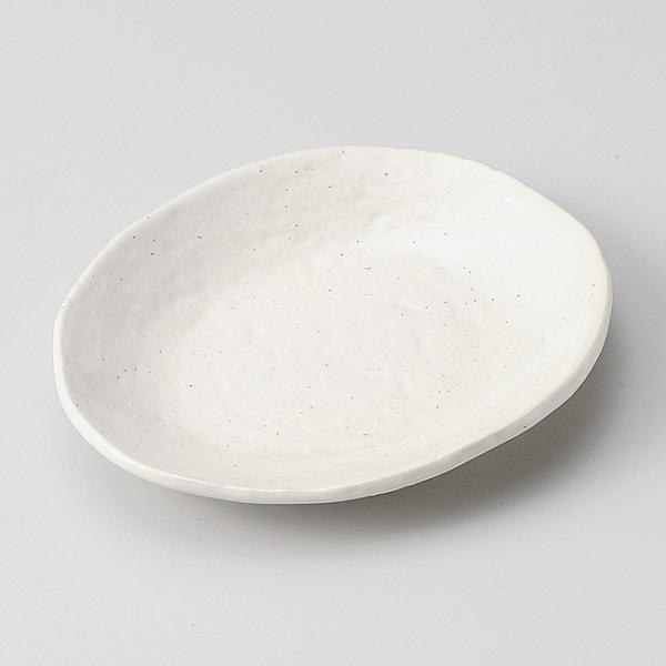 和食器 粉引 変形皿 15.7×13.2×2.4cm プレート うつわ 陶器