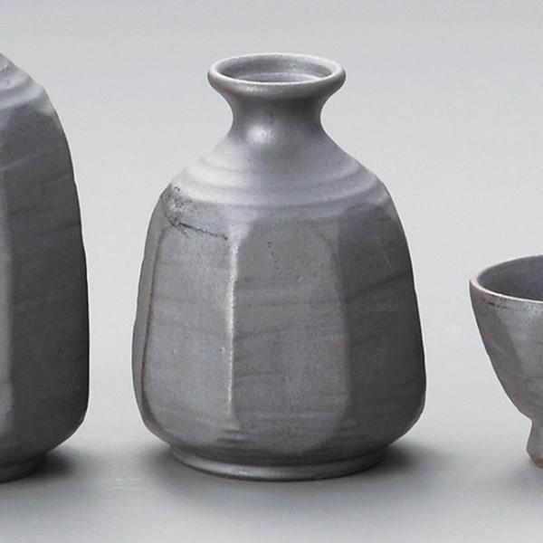 aH pK  {  ̓    y t