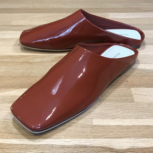 CELINE セリーヌ ボクシーフラット ソフトパテント クリスクロス サンダル CELINE セリーヌ ボクシーフラット ソフトパテント クリスクロス サンダル