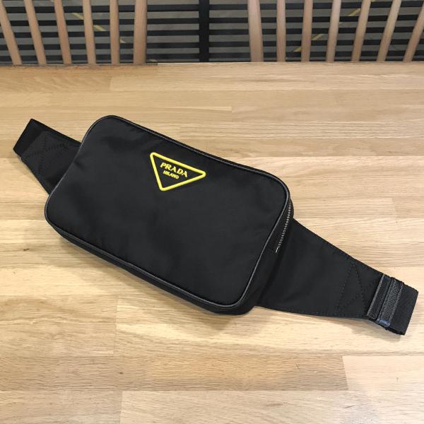 PRADA 【超美品】プラダ ナイロン ボディバッグ ウエストバッグ PRADA 【超美品】プラダ ナイロン ボディバッグ ウエストバッグ