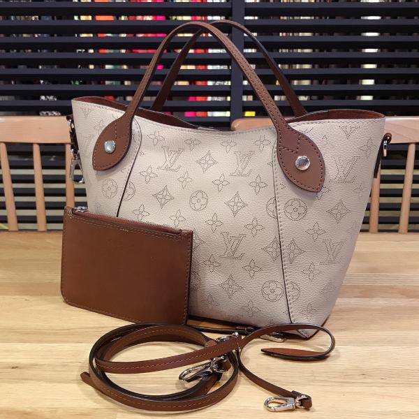 ルイヴィトン　モノグラムマヒナ セレネPM ハンドバッグ　2way アイボリー LOUIS VUITTON（ルイ・ヴィトン） 【超美品】ルイヴィトン モノグラム