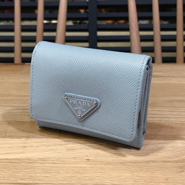 PRADA（プラダ） 【新品未使用】プラダ トライアングル 3つ折り財布