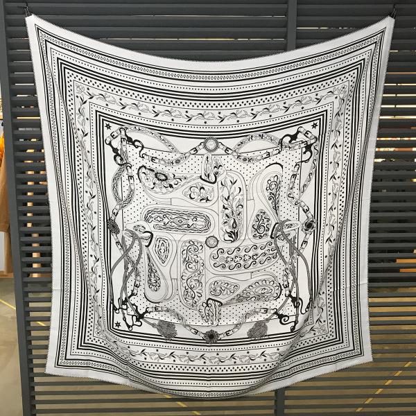 HERMES 【新品同様】エルメス カレジェアン140 アマゾンの祭典 HERMES 【新品同様】エルメス カレジェアン140 アマゾンの祭典