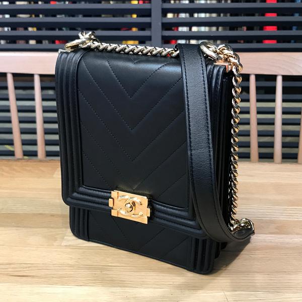 【Pristine Condition】CHANEL シャネル/ボーイシャネル20シェブロンチェーンショルダー/ブラック/A67085/P4G*****/SAランク/24【中古】 楽天市場】a67085の通販