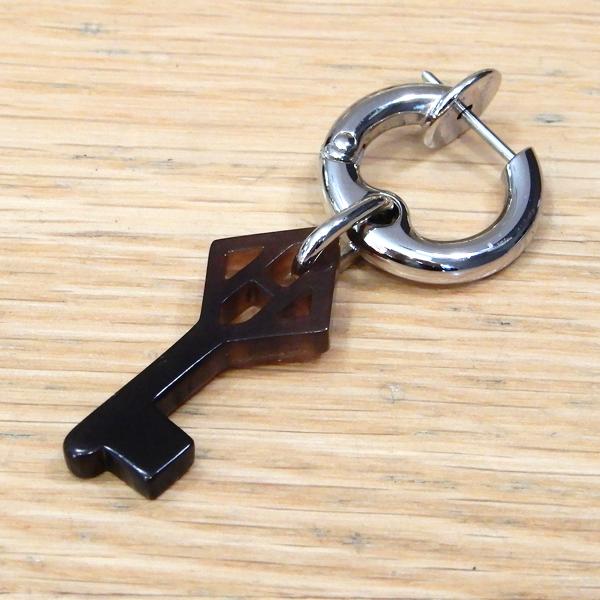 超美品 エルメス 24AW シングルピアス クレH バッファローホーン メタル HERMES（エルメス） 【超美品】エルメス 24AW シングルピアス クレH