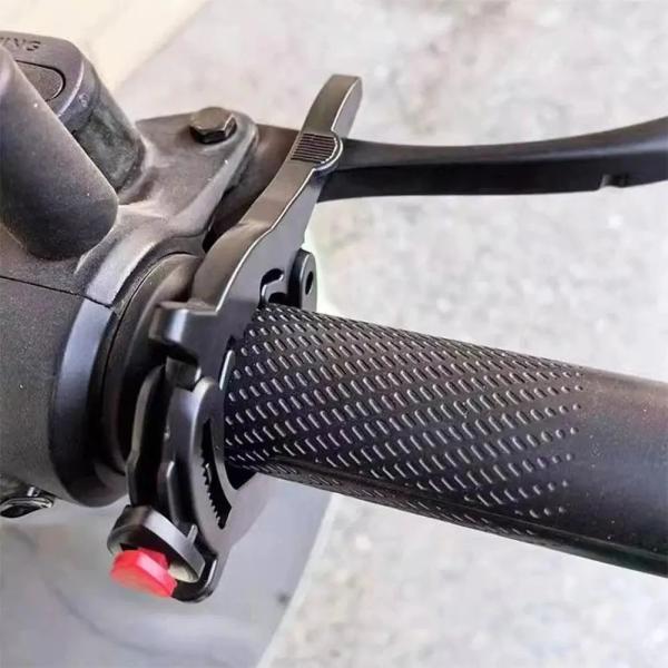 バイク用クルーズコントロール オートバイ用スロットルクルーズ バイク用クルーズコントロールクリップ バイクアクセサリー 輸入品