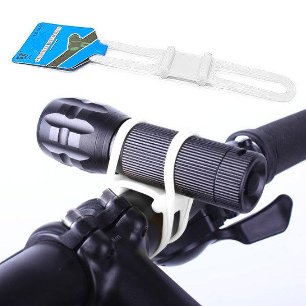 素材：シリコンサイズ:約140×23(mm)同色2個セット自転車用ホルダー シリコン 自転車 ライトホルダー 固定 ゴムバンドホルダー高弾性があり、様々な小物を取り付け可能!巻きつけるだけでお好みのライトやスマートフォンなどを自転車のハンド...