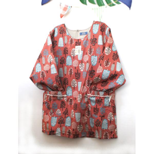 【送料無料】北欧柄が可愛いスモック風かっぽう着です。裏地がフリースであったか〜い♪（袖部分はフリースなしです）ゆったりシルエットでスッキリと体型カバーできます。気になる部分も隠れて安心です。＝＝＝＝＝＝＝＝＝＝＝＝＝＝＝＝＝＝＝＝●本体：ポ...