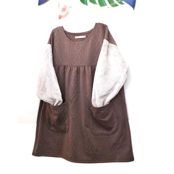 【送料無料】編み柄が可愛いケーブルニット♪ふわふわのボアと切り替えたフェミニンスタイルです。お袖がふわふわのボアであったか〜い。ゆったりシルエットでスッキリと体型カバーできます。気になる部分も隠れて安心です。＝＝＝＝＝＝＝＝＝＝＝＝＝＝＝＝...