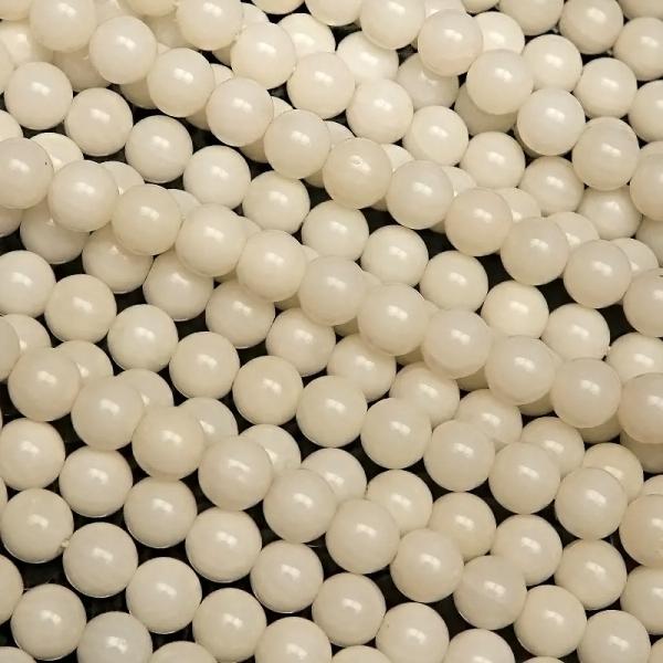 ホワイトコーラル（白珊瑚） 丸玉 4mm【1連販売】 / 6-19 CO4M